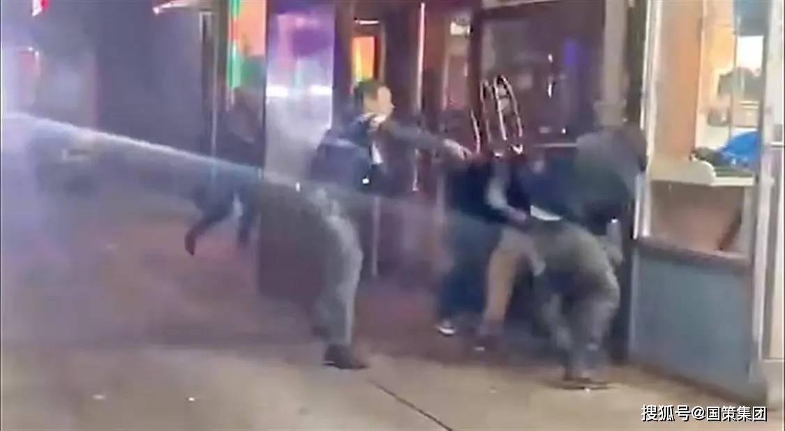 大白vs猪人视频直播,为什么全网都在看这两个疯子打架? 大白vs猪人视频直播,为什么全网都在看这两个疯子打架?